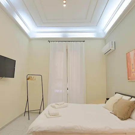 Cozy Central Residence Napoli-3